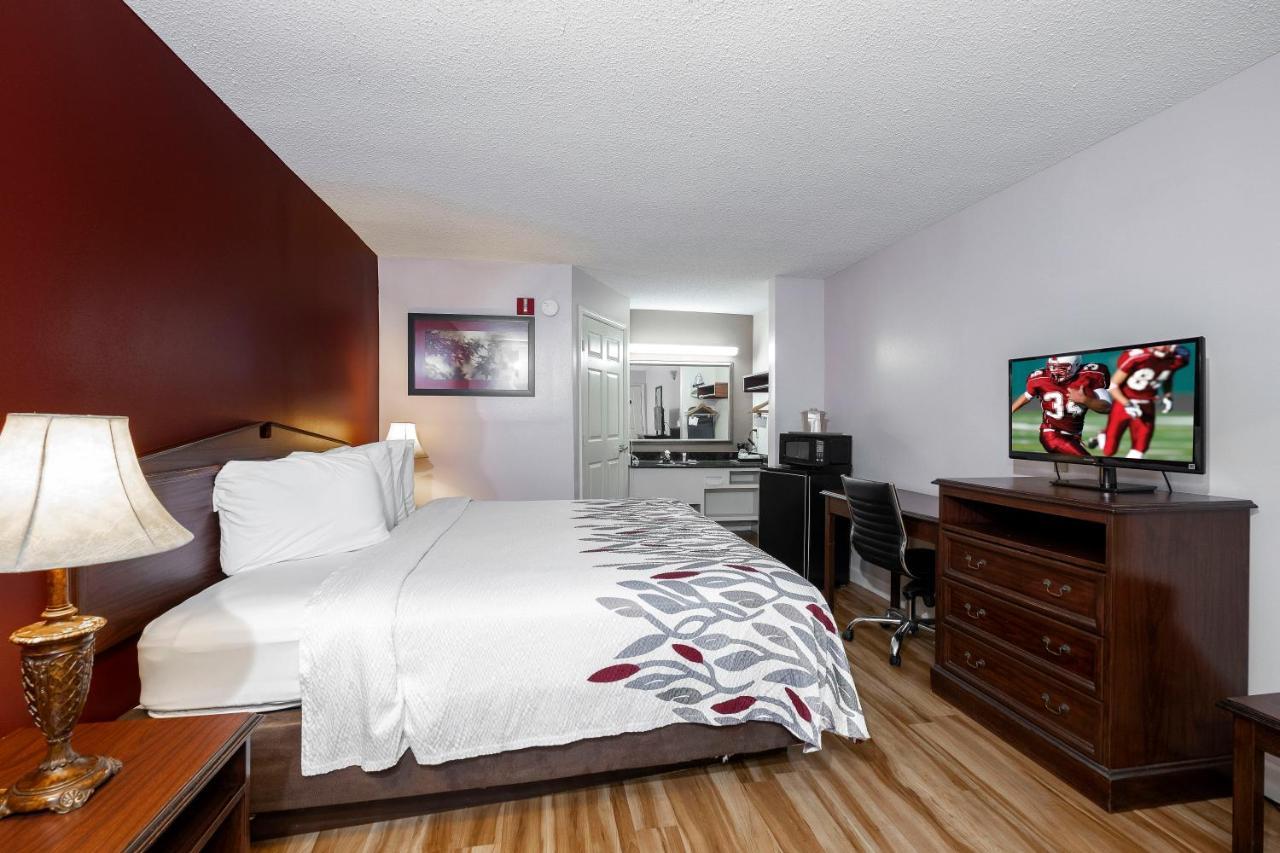 Red Roof Inn & Suites Wilson Exterior foto